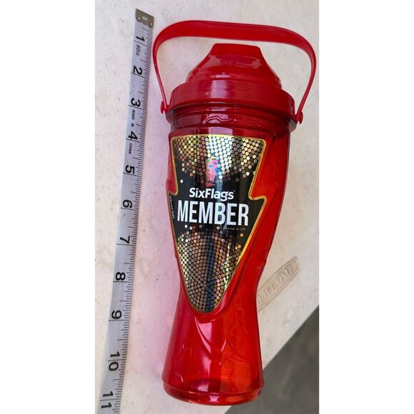 Set of 3 Go Big Go Six Flags Member Red 18-20 oz. Plastic Tumblers w/Top Handle - Picture 7 of 13